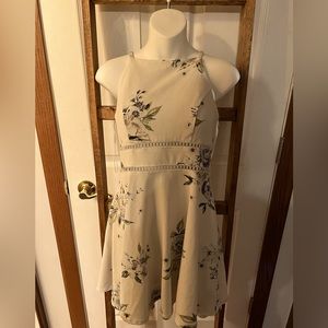 Francesca’s White Dress Size Medium